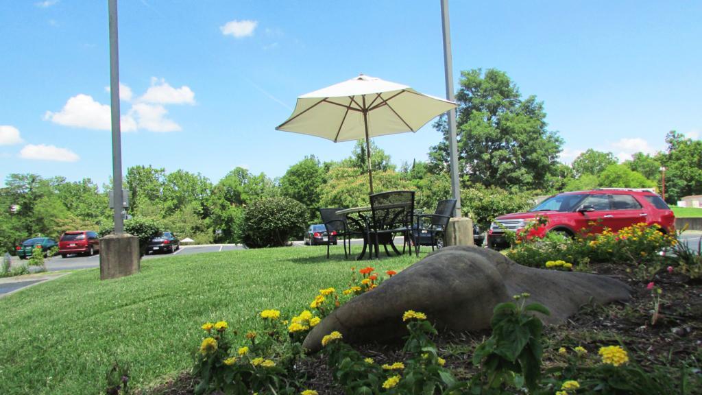 Arbors At Island Landing Hotel & Suites Pigeon Forge Exterior photo