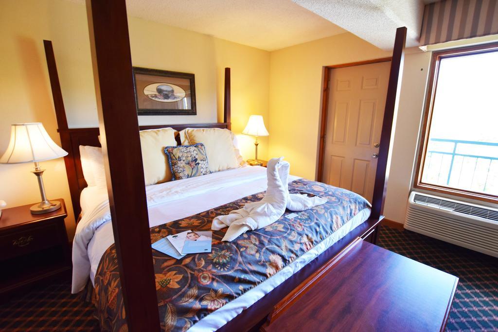 Arbors At Island Landing Hotel & Suites Pigeon Forge Exterior photo