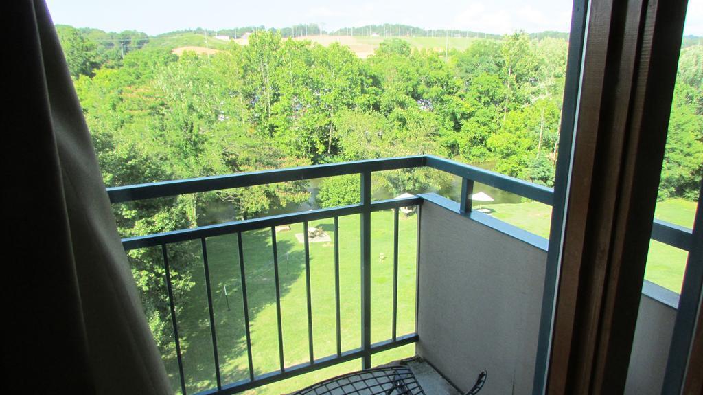 Arbors At Island Landing Hotel & Suites Pigeon Forge Exterior photo