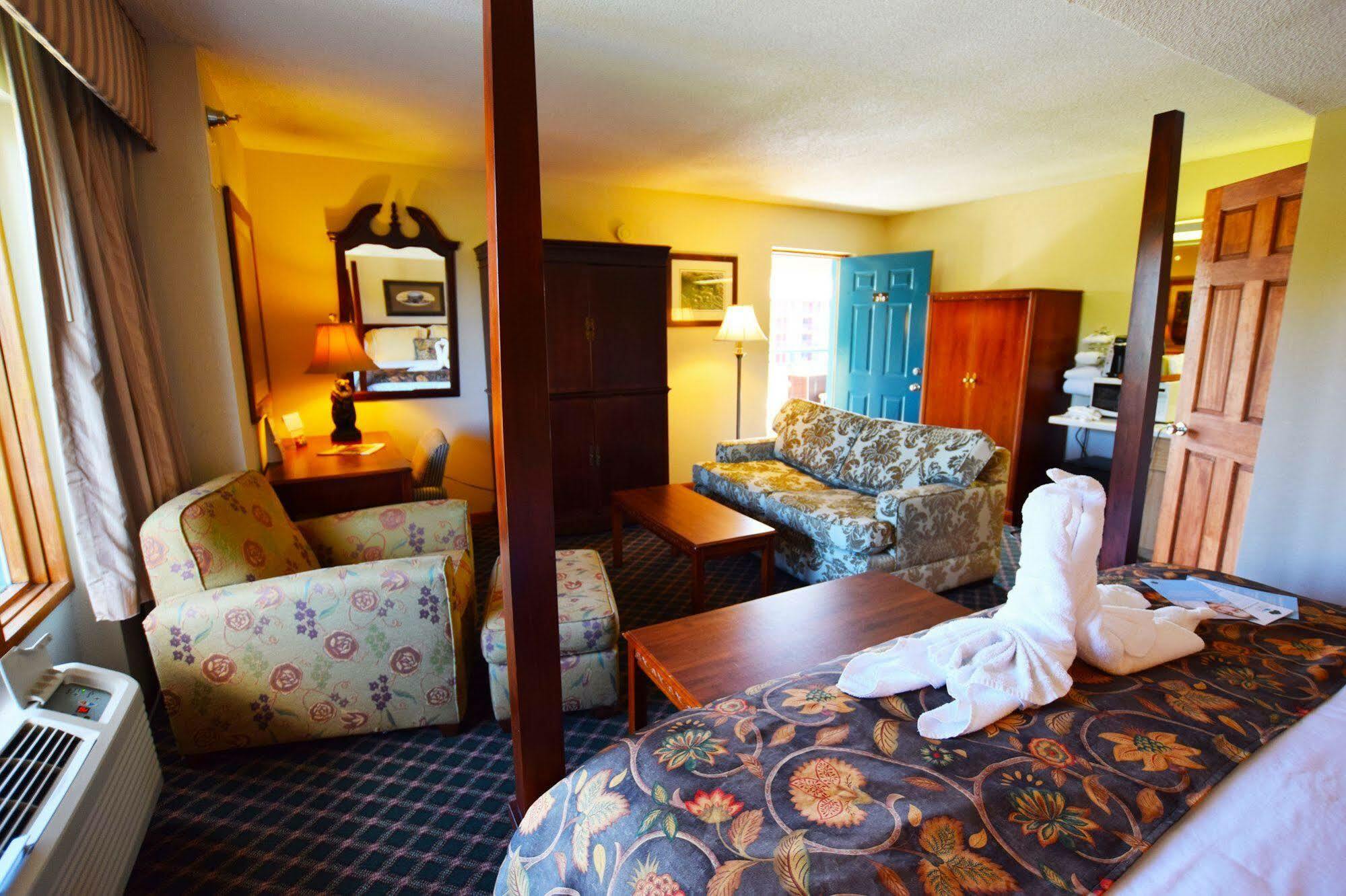 Arbors At Island Landing Hotel & Suites Pigeon Forge Exterior photo